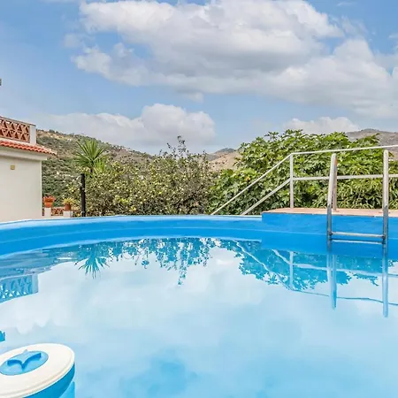 3 Bedroom Stunning In Nyaraló