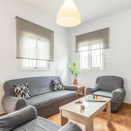 Holiday home 3 Bedroom Stunning In Malaga