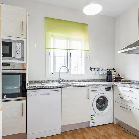 Vakantiehuis 3 Bedroom Stunning In Málaga