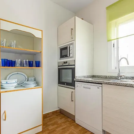 3 Bedroom Stunning In *