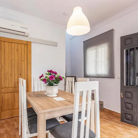 3 Bedroom Stunning In Holiday home *