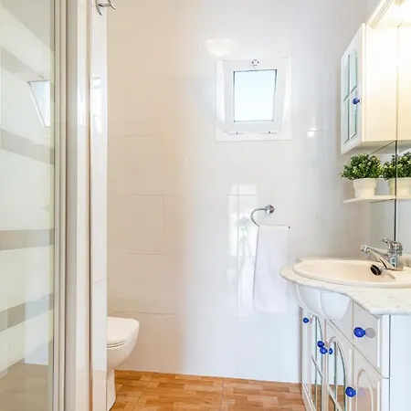 Holiday home 3 Bedroom Stunning In *